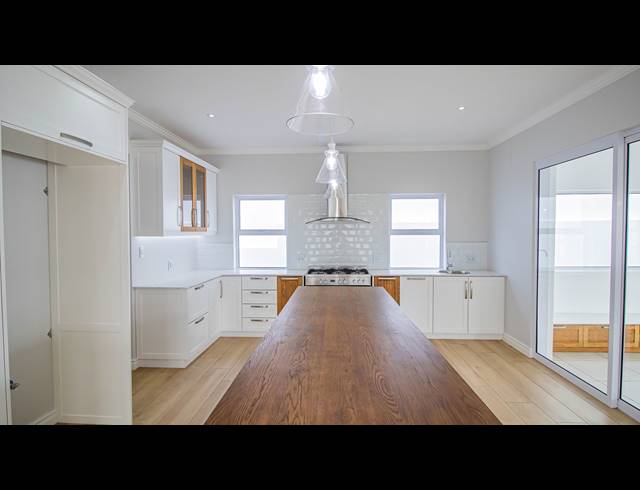 3 BEDROOM HOUSE FOR SALE IN SHELLEY POINT